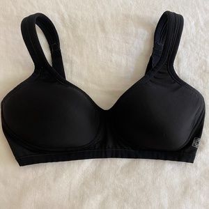 Natori Convertible Sports Bra Size 34C